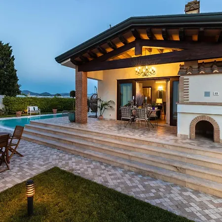Luxury Opposite Darsena * Viareggio