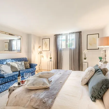 Luxury Opposite Darsena Villa