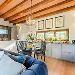 Villa In Near Lecciona *