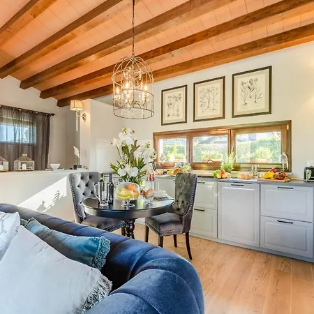 Villa In Near Lecciona *